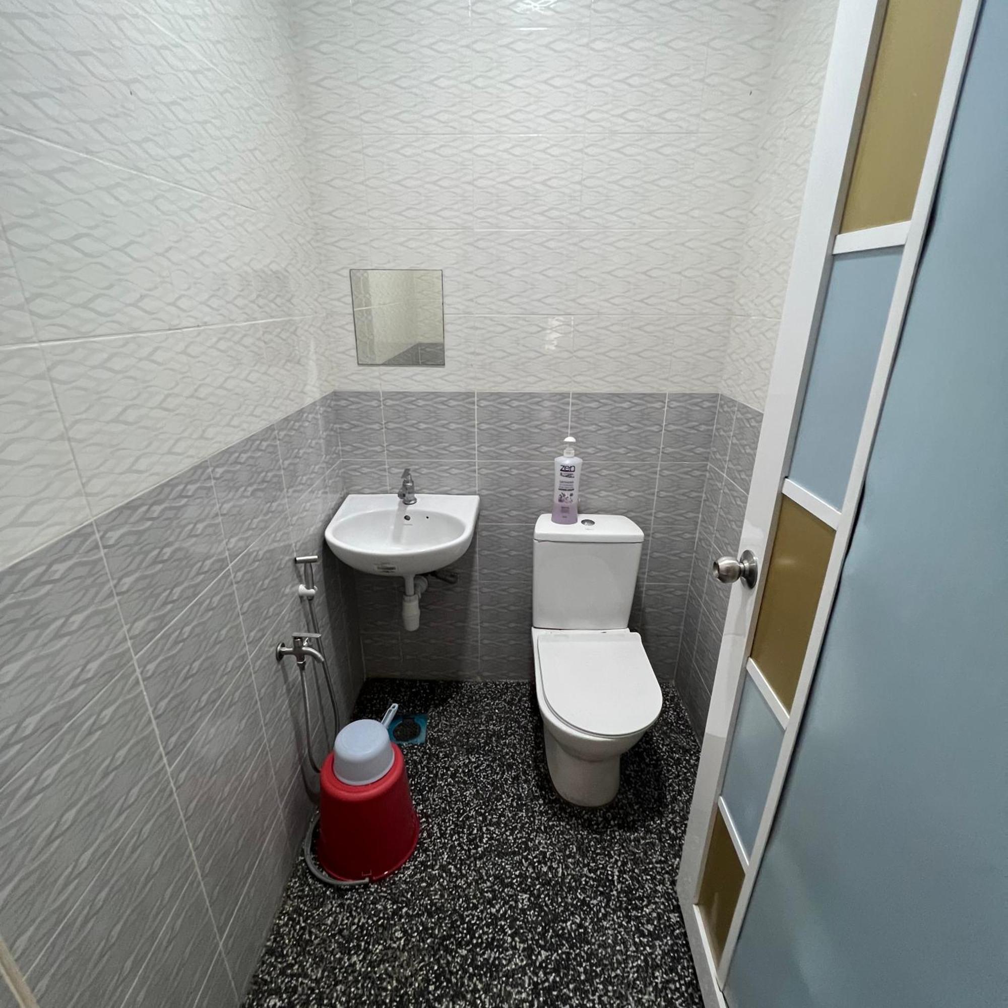 D' Totok Housestay Sepang Exteriör bild